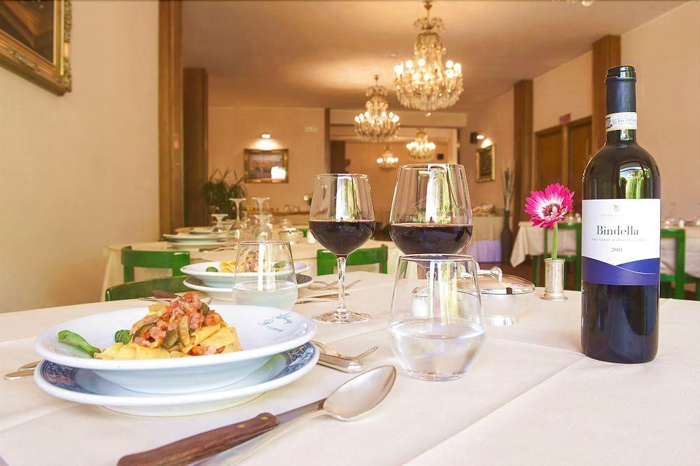 Hotel Rossana 3*