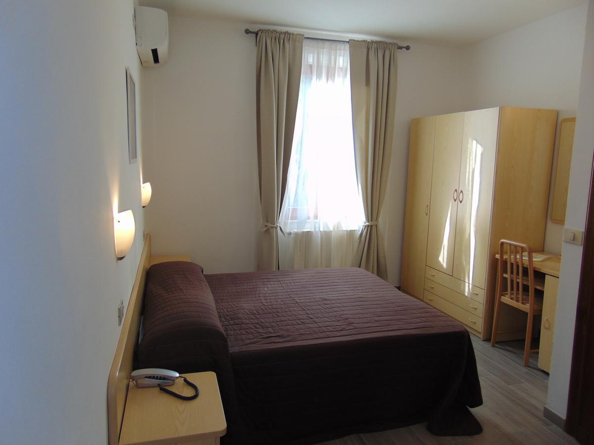 Rossana Hotel